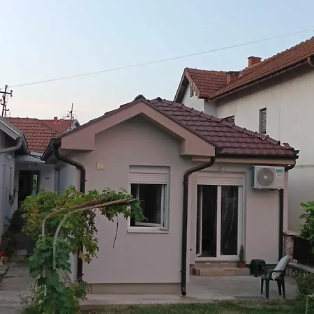 Apartman Sladjana Apartment